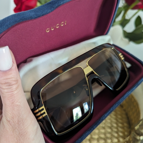 Gucci oversized sunglasses 2️⃣5️⃣0️⃣ - Picture 16 of 16